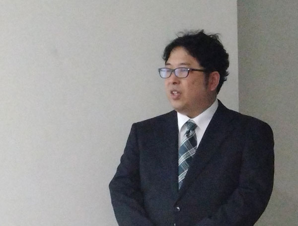 司会は顧問 医療担当 清水大輔